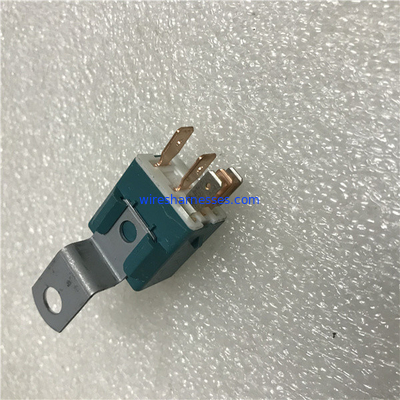 156700-1840 ηλεκτρονόμος κλιματισμού Isuzu Denso για τα μηχανήματα κατασκευής